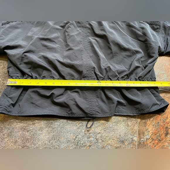 Athleta Acadia black lightweight travel work rain jacket. Snap closure. Medium - Picture 15 of 16